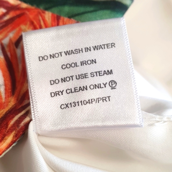 Cameo Size XS (approx 8) Floral Summer Shorts - Picture 6 of 6